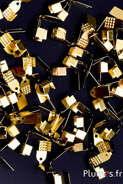 Clips d’oreilles - 11 x 7 x 5 mm, trou 1.5 mm - doré